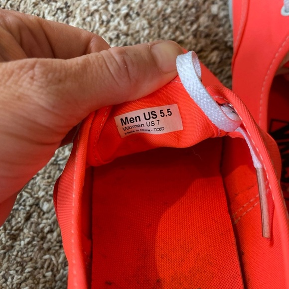 VANS Womens Size 7 Bright Neon Pink Orange Low Top Canvas Sneakers TC6D - Picture 4 of 5